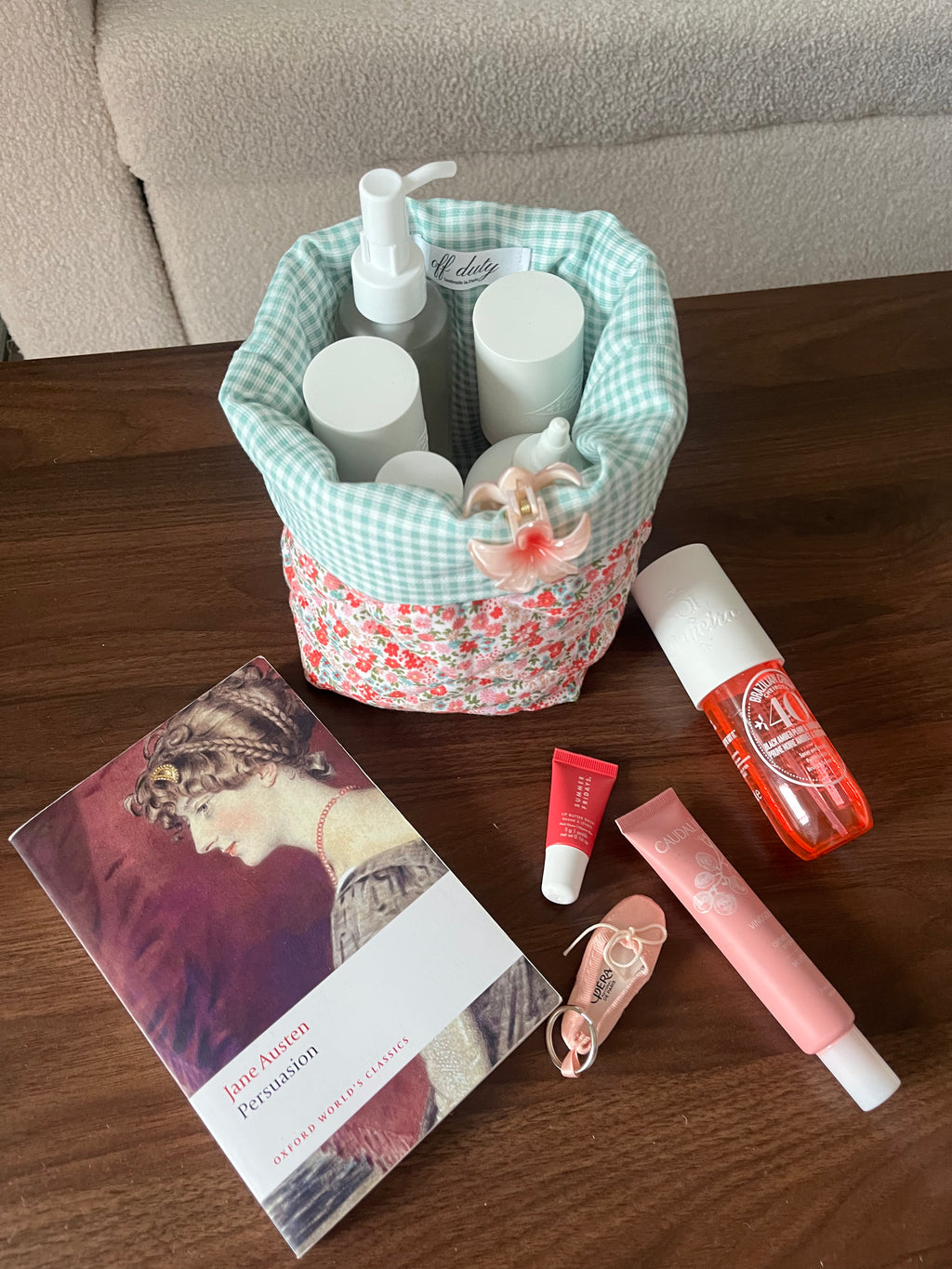 Flower print basket pouch