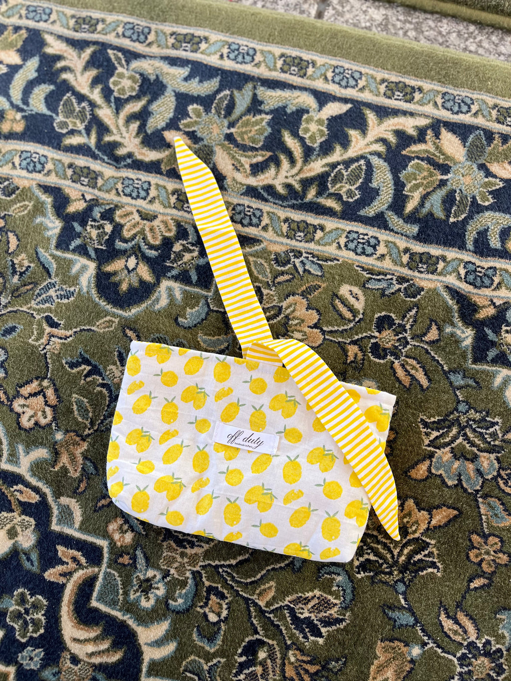 Funda para libro con estampado de limones