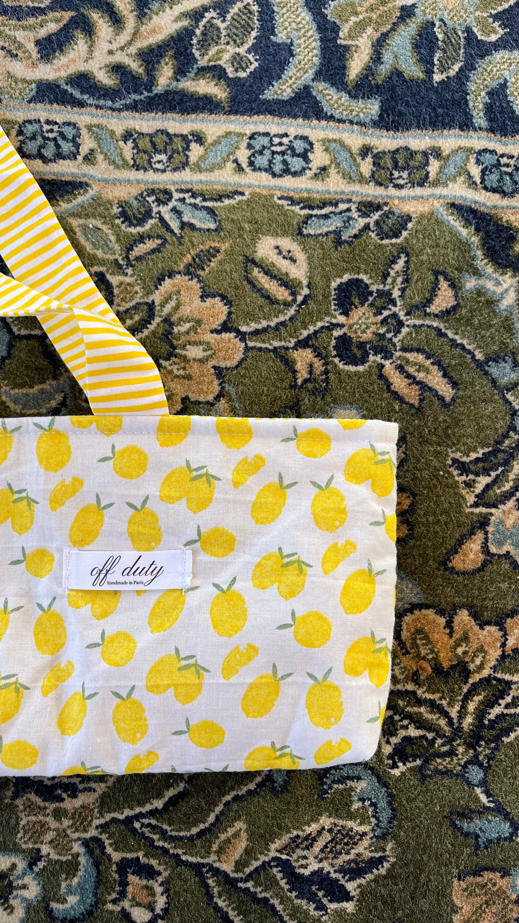 Funda para libro con estampado de limones